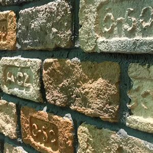 Letter Brick Tuğla Kaplama - Side